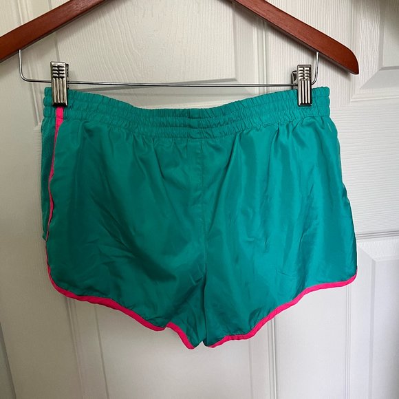 Shorts - Picture 2 of 3